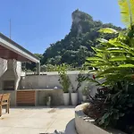 Luxury 160 M2 Penthouse With Green Terrace